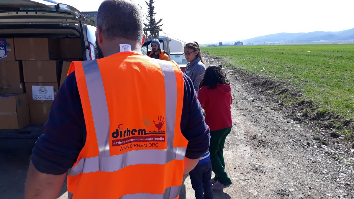 You are currently viewing Aktivisti H.O. ˝Dirhem˝ u Turskoj: Uručeno 34 122 KM pomoći žrtvama potresa